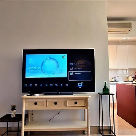 Penthouse Near Rome, Free Parking. Apartment *