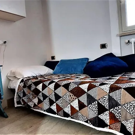Penthouse Near Rome, Free Parking. Lejlighed Rom