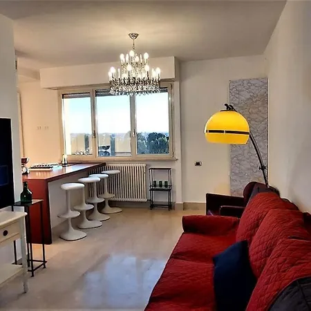 Penthouse Near Rome, Free Parking. Lejlighed Rom