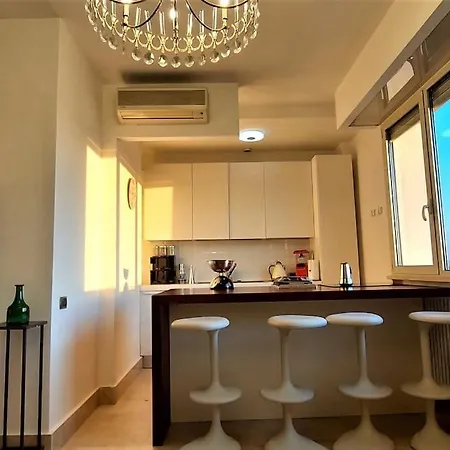 Penthouse Near Rome, Free Parking. Apartment *